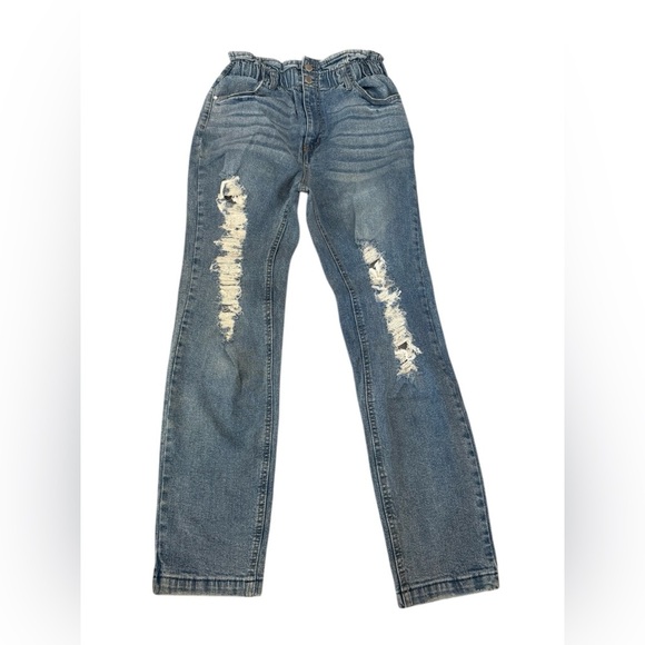 Tinseltown size 7 juniors jeans distressed with back buckle to cinch jeans - Picture 1 of 4
